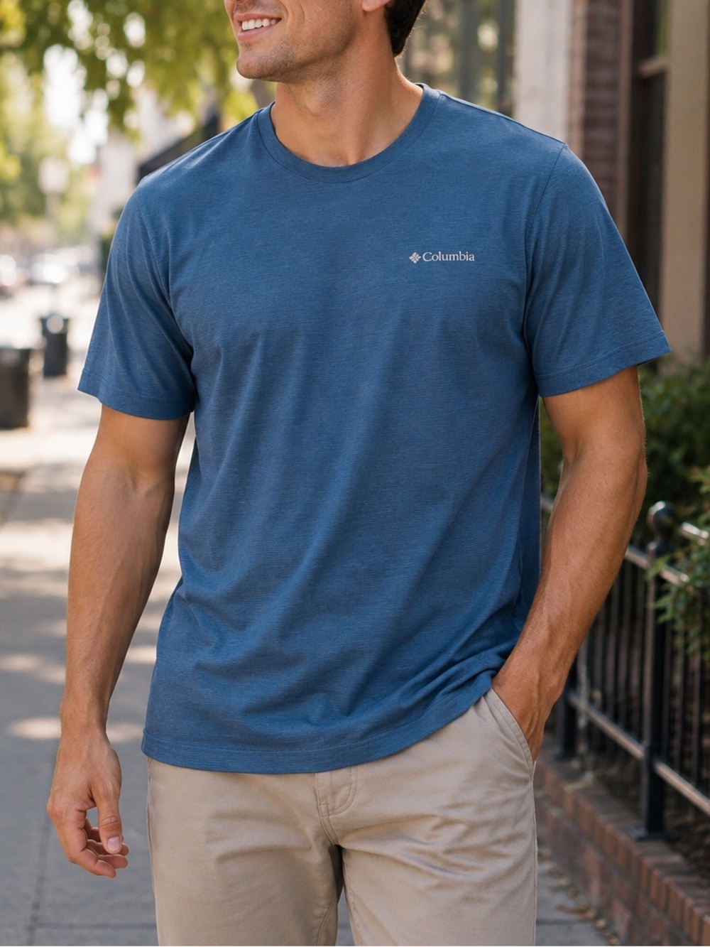 Columbia Blue Short Sleeve Performance T-Shirt Size L